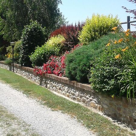 Cascina Stralla Farigliano ภายนอก รูปภาพ