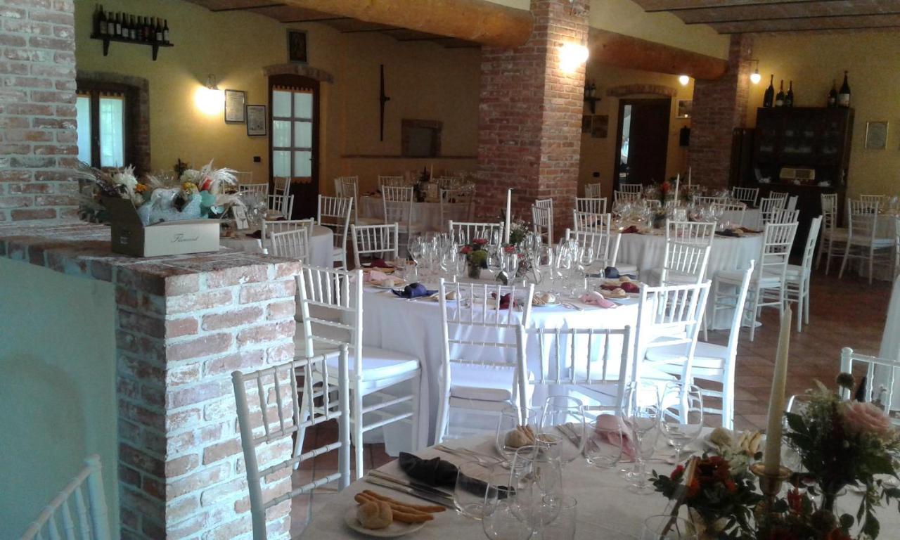 Cascina Stralla Farigliano ภายนอก รูปภาพ