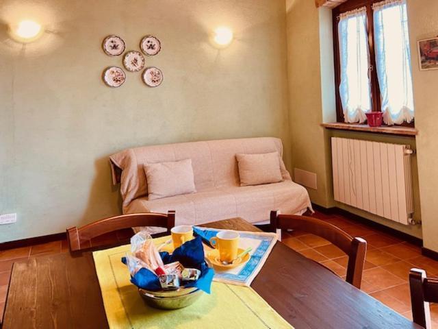 Cascina Stralla Farigliano ภายนอก รูปภาพ