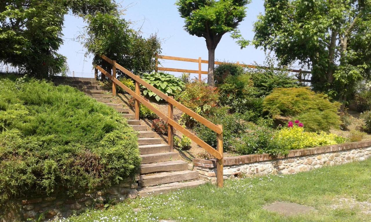 Cascina Stralla Farigliano ภายนอก รูปภาพ
